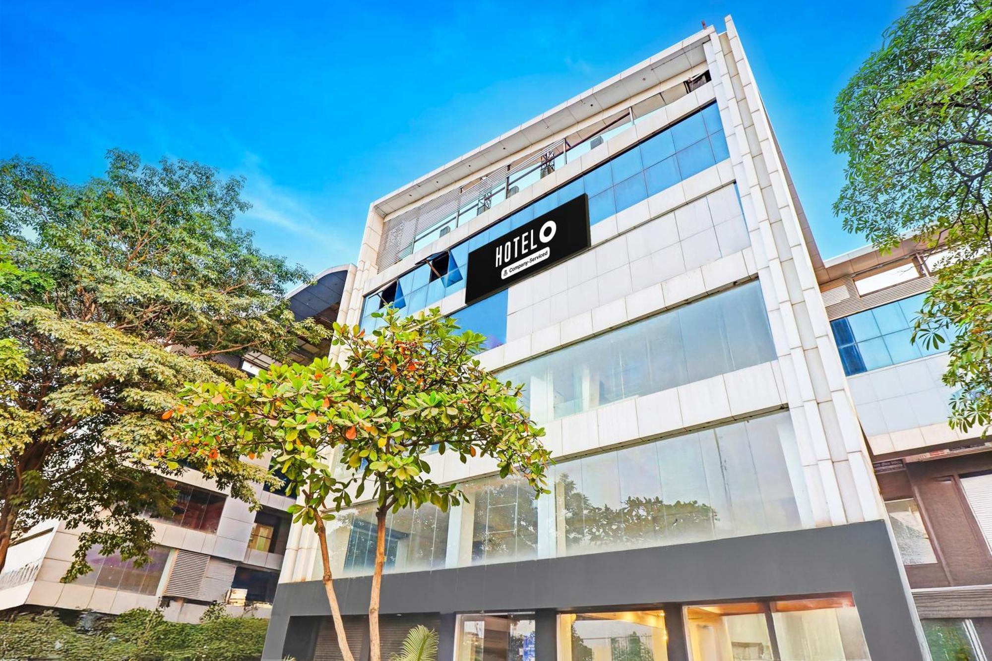 Super Hotel O Althan Formerly Hotel Niraant 수라트 외부 사진
